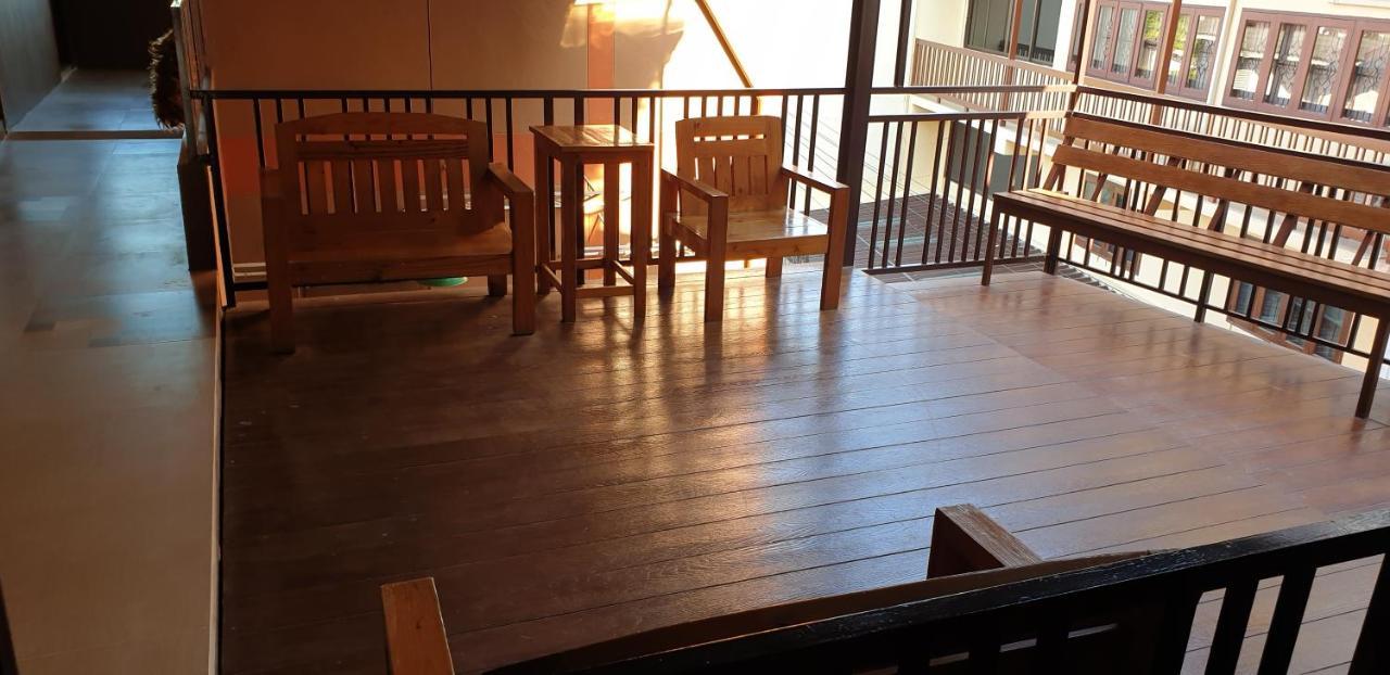 Little Guest House Hotel Chiang Mai Ngoại thất bức ảnh