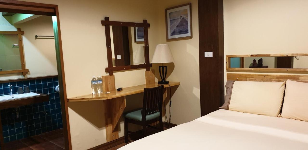 Little Guest House Hotel Chiang Mai Ngoại thất bức ảnh