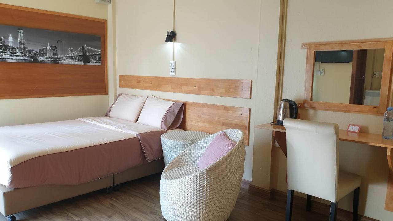Little Guest House Hotel Chiang Mai Ngoại thất bức ảnh
