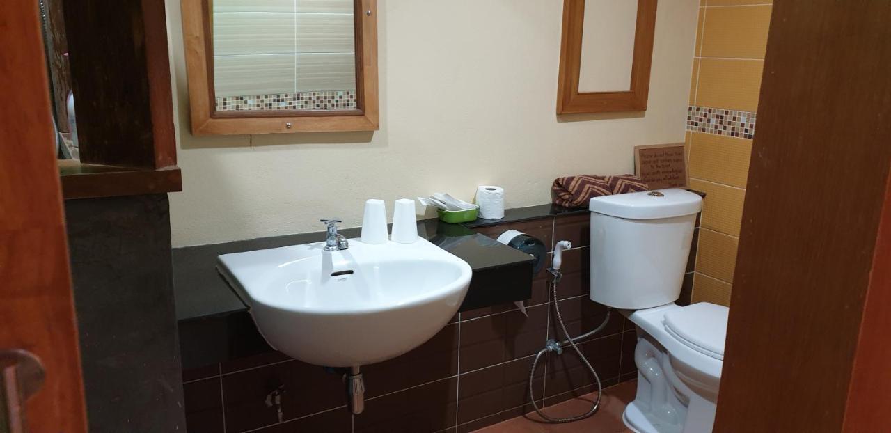 Little Guest House Hotel Chiang Mai Ngoại thất bức ảnh