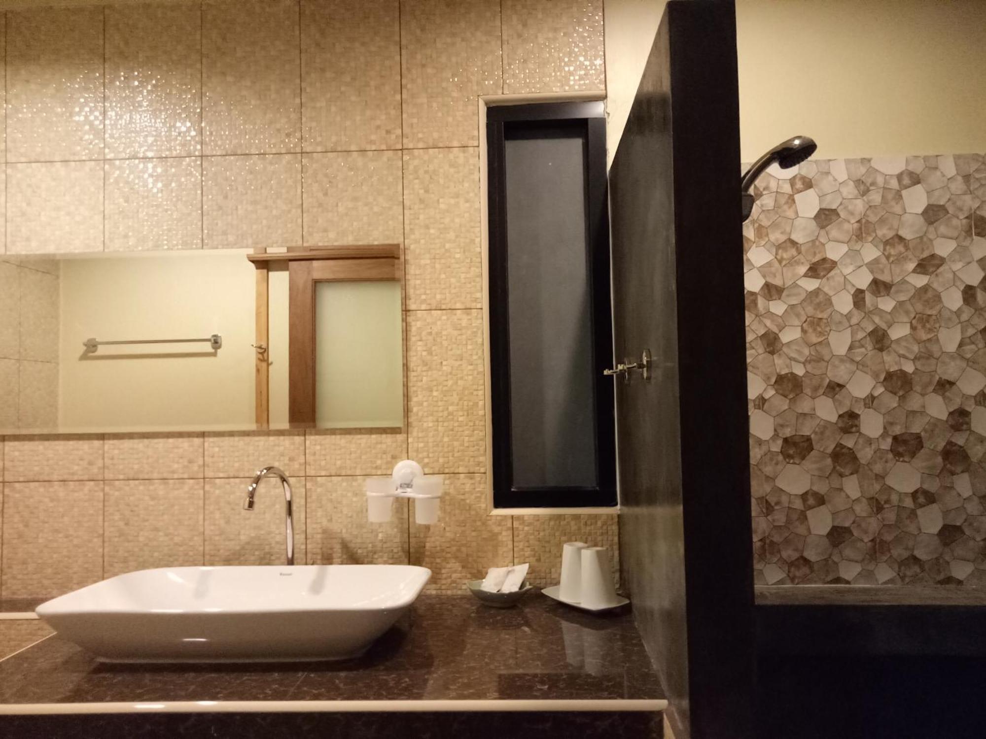 Little Guest House Hotel Chiang Mai Ngoại thất bức ảnh